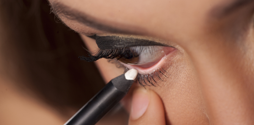 5 make-up triků, jak líčením zvýraznit černé oči