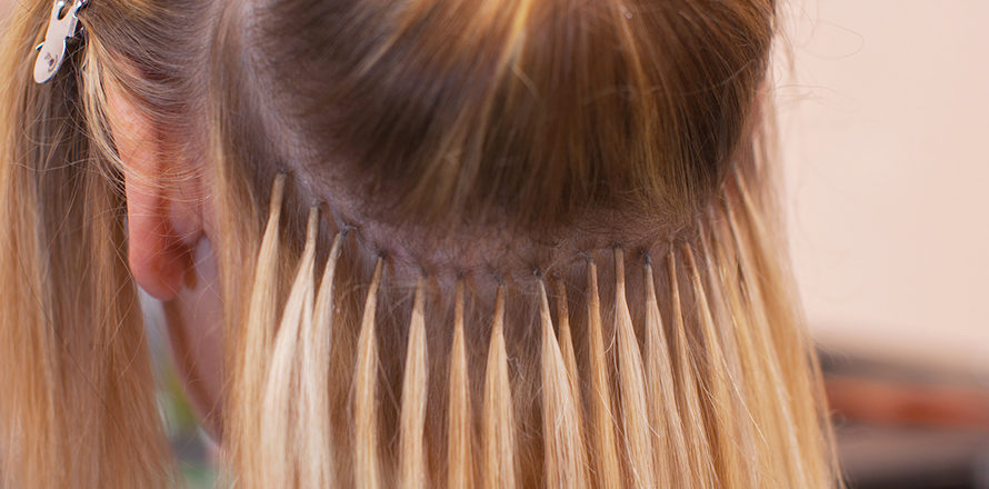 Péče o prodloužené vlasy: pozor na silikony, parabeny i chlor