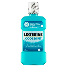 Listerine Cool Mint ústní vodou