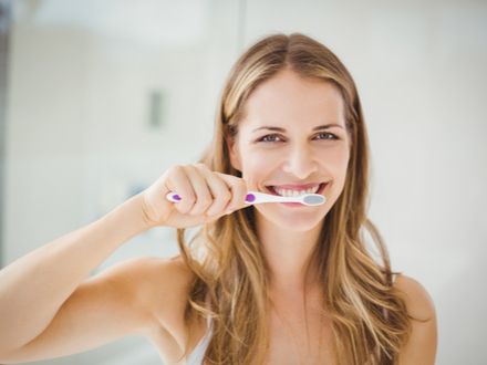 5 tipů jak zatočit se žlutými zuby - preventivní péče o zuby
