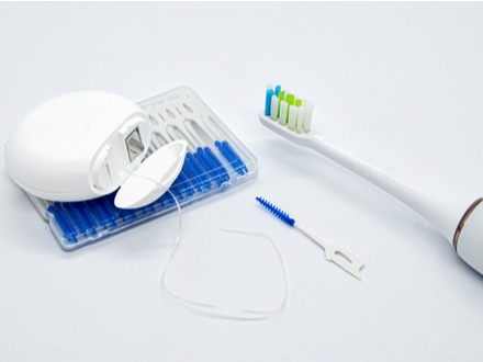 Jak čistit zuby správně krok za krokem